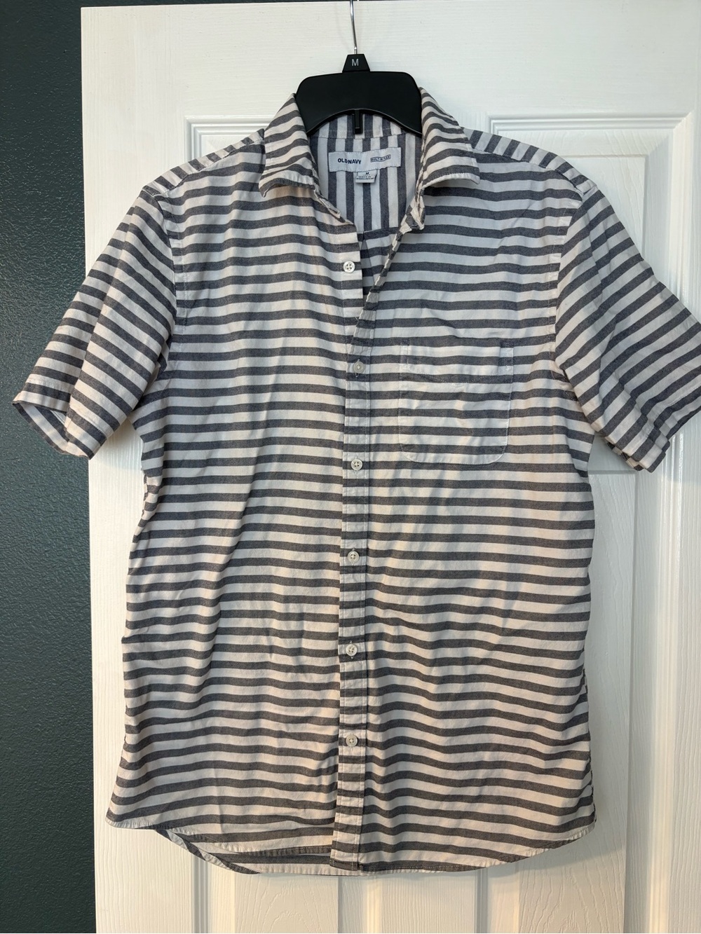 ⭐️5/$15! Old Navy Men's Tall Short-Sleeve Striped Button-Up Shirt - Gray/White